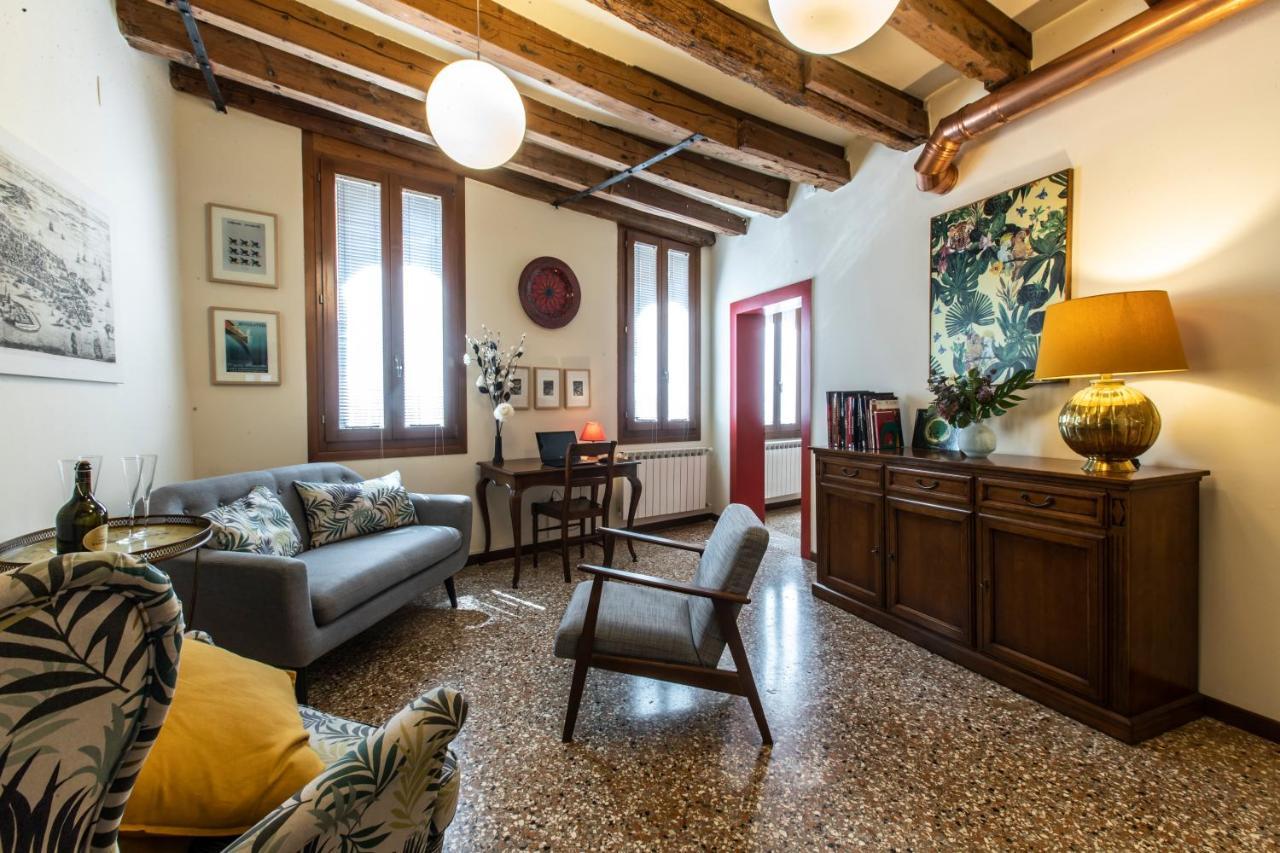 Riva De Biasio Charming Apartment Venedig Eksteriør billede